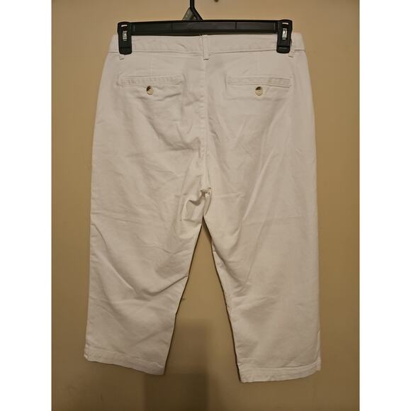 Woman's Dockers size 8 white Capri Pants - Picture 4 of 8